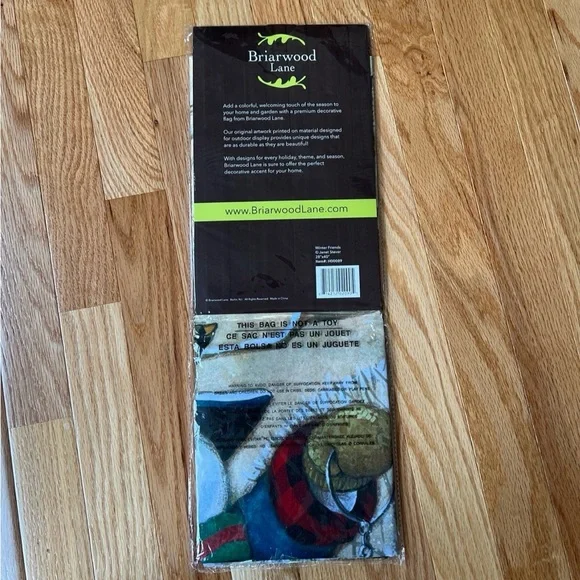 NWT Briarwood Lane 28”x40” Snowman House Flag - Festive Red and White - Picture 4 of 4